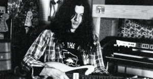 Kurt Vile photo by Jo McCaughey