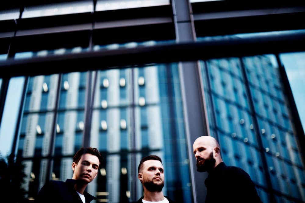 White Lies by Steve Gullick